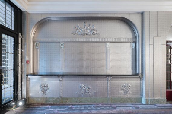 A celebration to mark the completion of Donald Insall Associates’ restoration work to the Silver Gallery at the Grade II listed Sheraton Grand Park Lane Hotel took place last week,